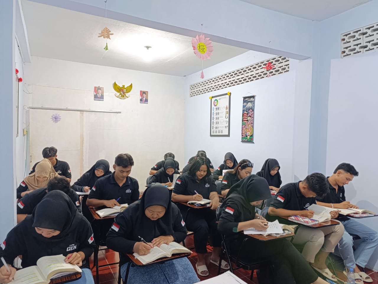 Program Bahasa dan Budaya Jepang